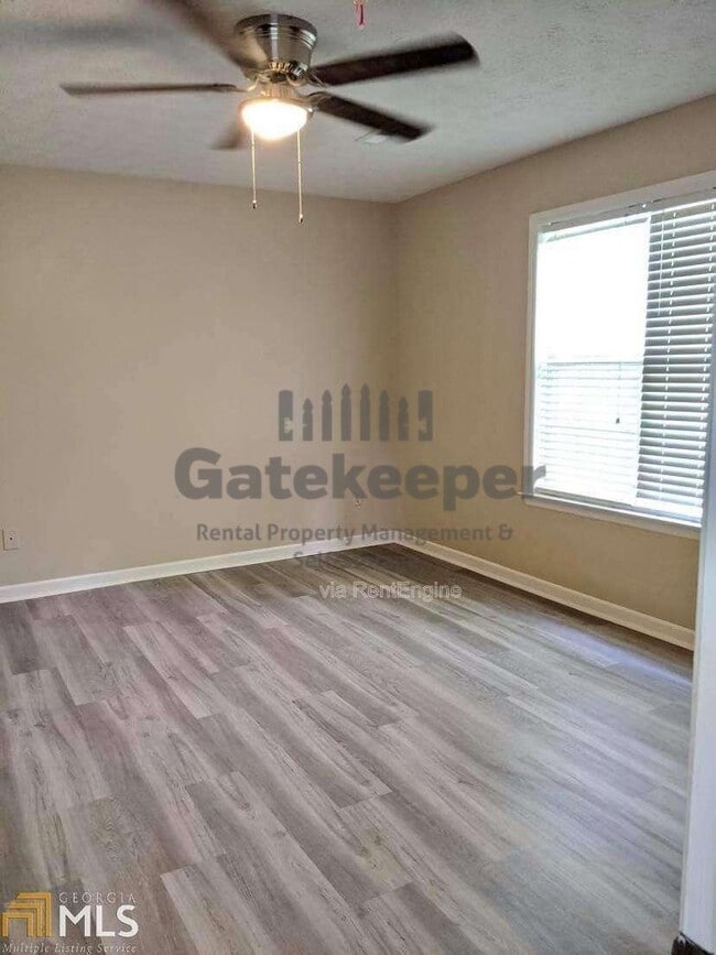 Building Photo - 681 Senoia Rd