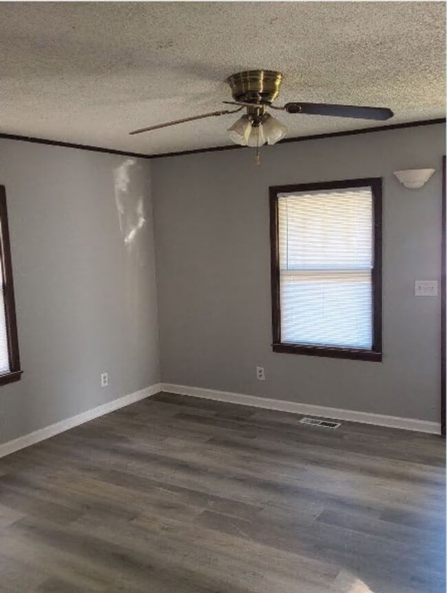 Building Photo - 310 E Jackson St