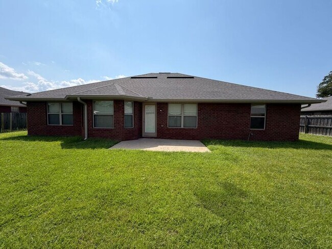 Building Photo - 4599 Belvedere Circle