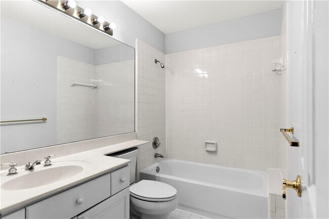 Building Photo - 1050 Shady Valley Pl
