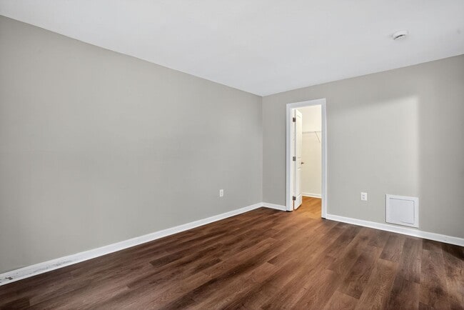 Building Photo - 2025 Move-In Special – $200 Off First Mont...