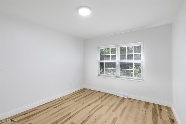 Building Photo - 3279 Warrensville Center Rd