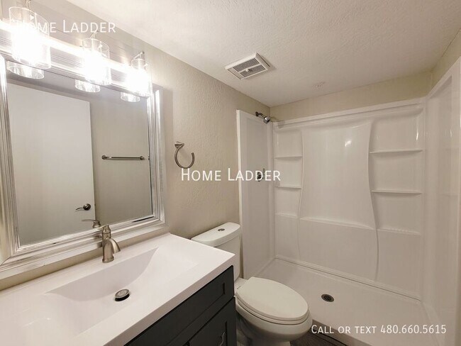 Building Photo - 12221 W Bell Rd