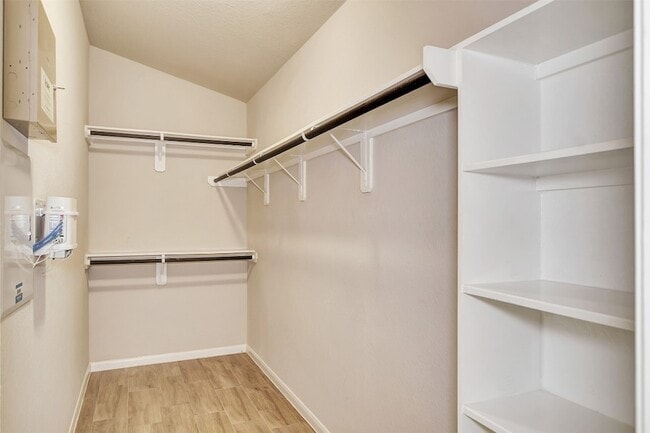 Building Photo - 388 Kendall Crest Dr