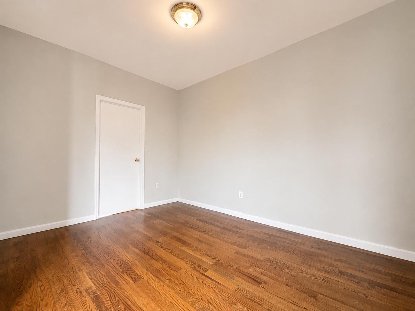 Building Photo - 571 W 159th St