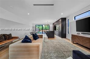 Building Photo - 3 br, 2.5 bath Townhome - BAY VISTA