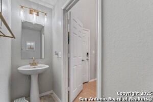 Building Photo - 11850 Burnet St