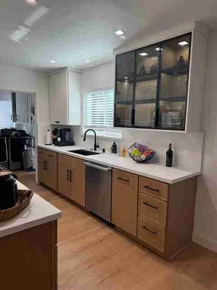 Building Photo - 9850 Springfield St