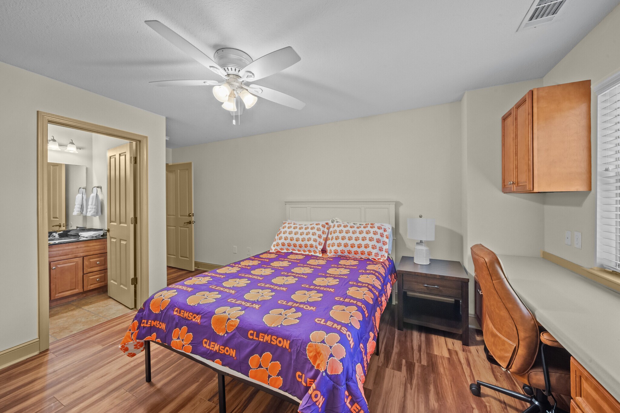 Building Photo - 1613 Muscovy Way
