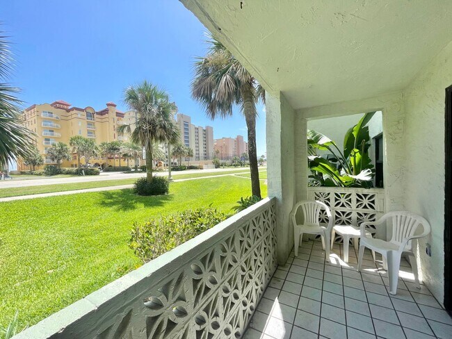 Building Photo - Furnished 2 Bed, 2 Bath Condo – Available Now!
