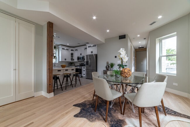 Building Photo - 4730 W Grace St