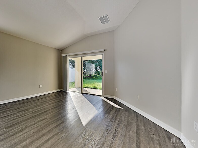 Building Photo - 31420 Triborough Dr