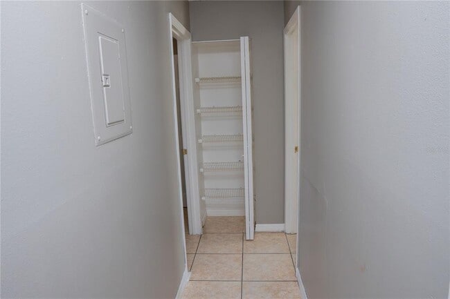 Building Photo - 434 W 17th St