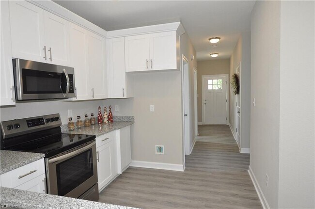 Building Photo - 213 Kilby Ave