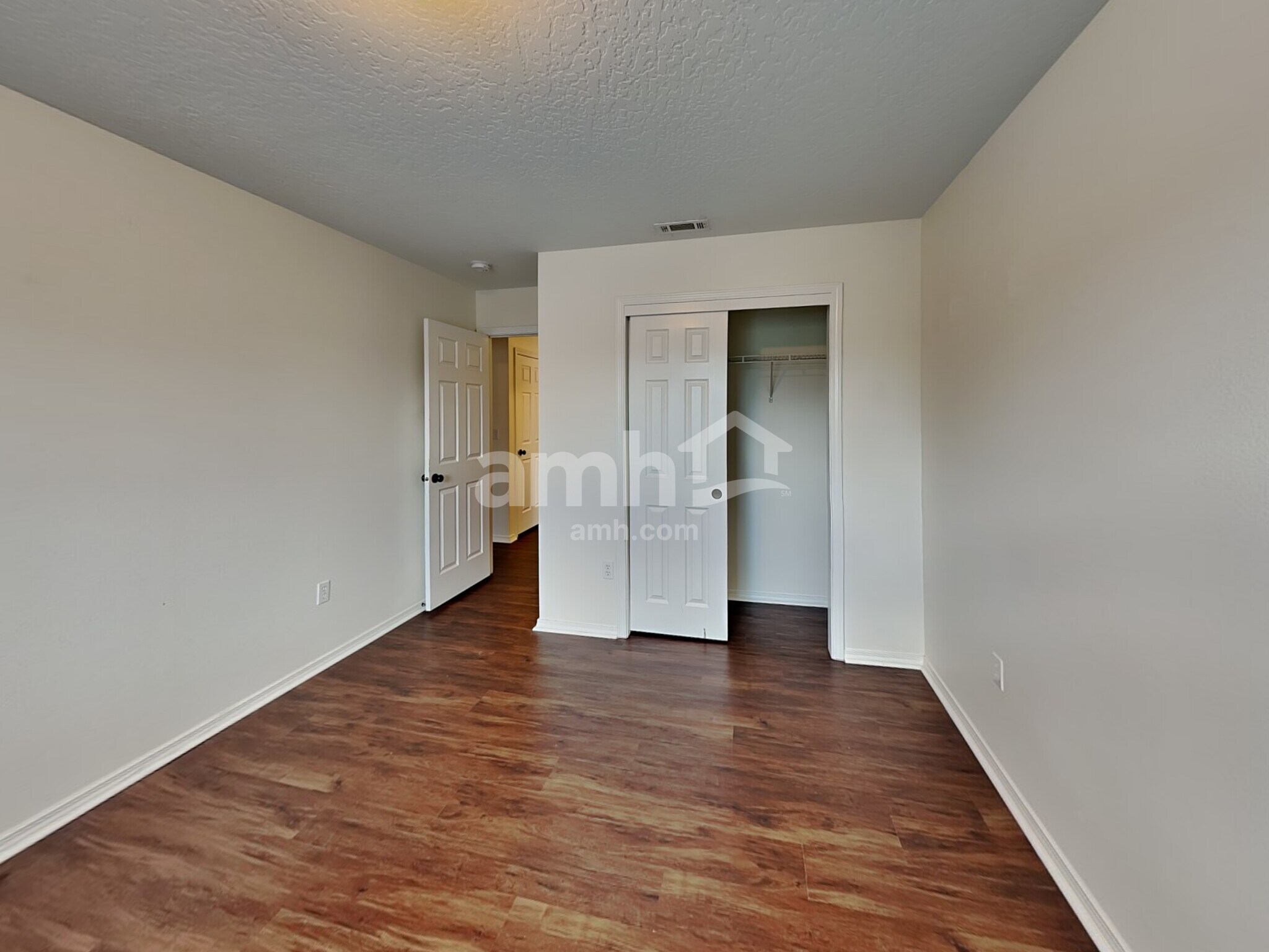 Building Photo - 6547 S Fairwind Pl