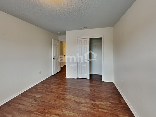 Building Photo - 6547 S Fairwind Pl