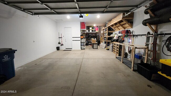 Building Photo - 2874 E Magdalena Dr