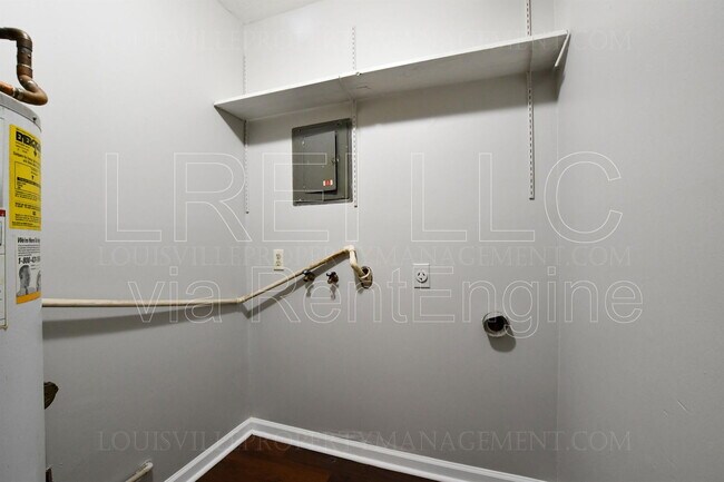 Building Photo - 1705 Valley Forge Way