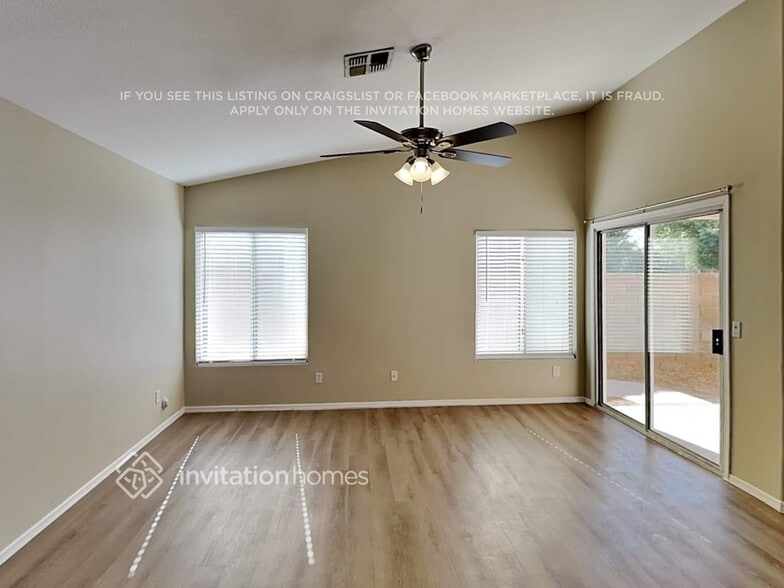 Building Photo - 20 S Surfside Dr