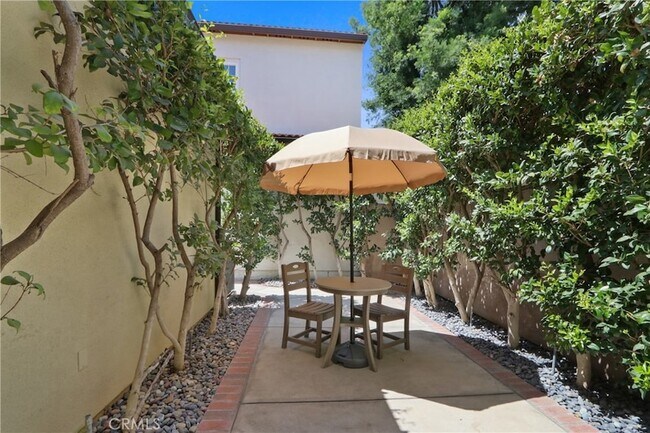 Building Photo - 109 Waterman