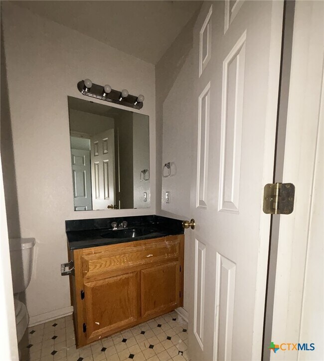 Building Photo - 308 Deloris Dr