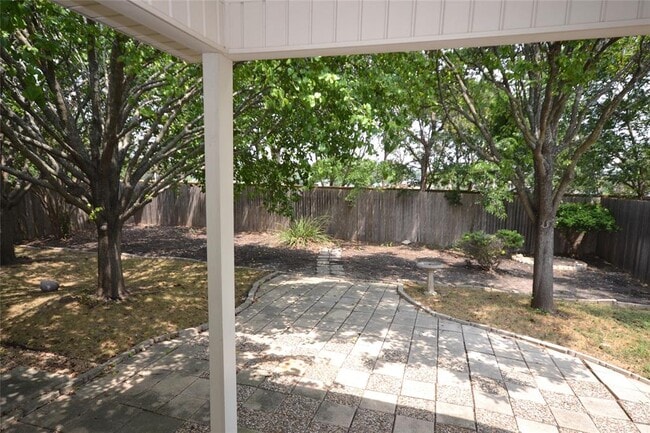 Building Photo - 2107 Bridal Path
