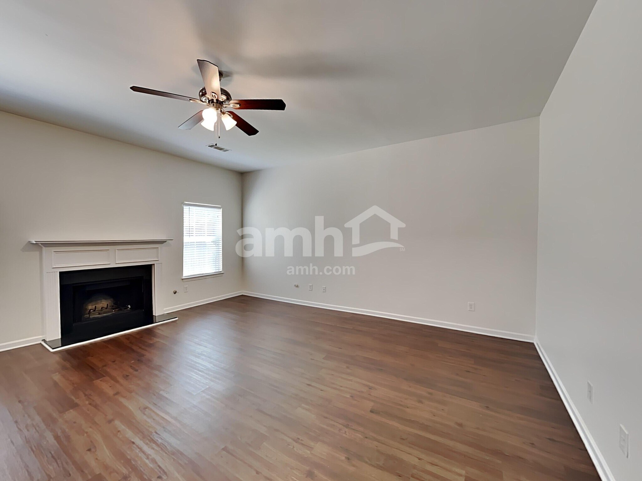 Building Photo - 412 Farmwood Way