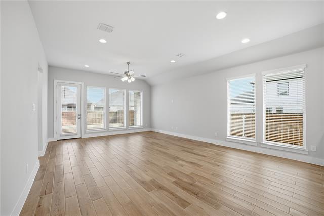 Building Photo - 3053 Elmwood St