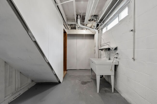 Building Photo - *OPEN HOUSE THIS THURSDAY 8/14 AT 5PM!* Go...
