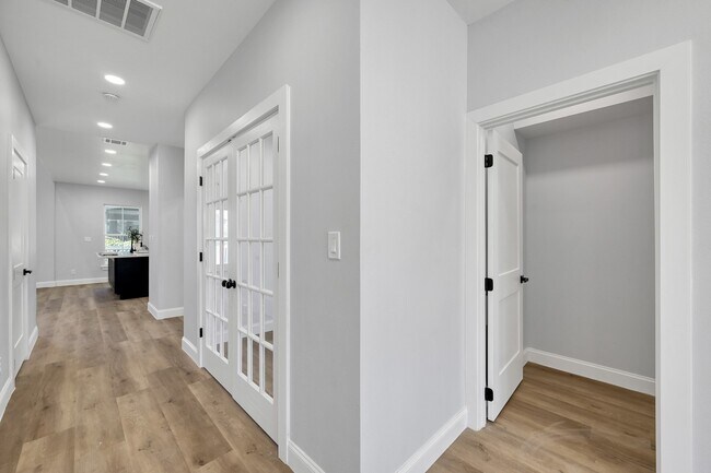 Building Photo - 49 Winterhaven Ln