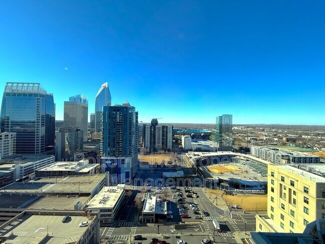 Building Photo - 333 W Trade St