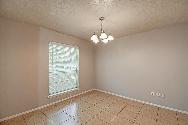 Building Photo - 11203 Doric Ct