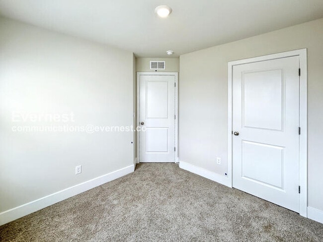 Building Photo - 195 Sioux Lp