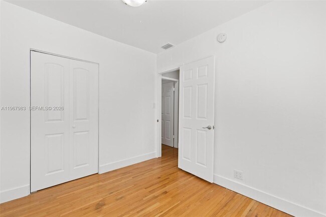 Building Photo - 710 NE 62nd St