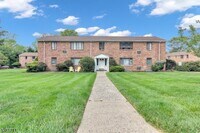 Building Photo - 101 Troy Dr