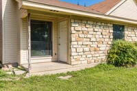 Building Photo - 909 Shepherd St