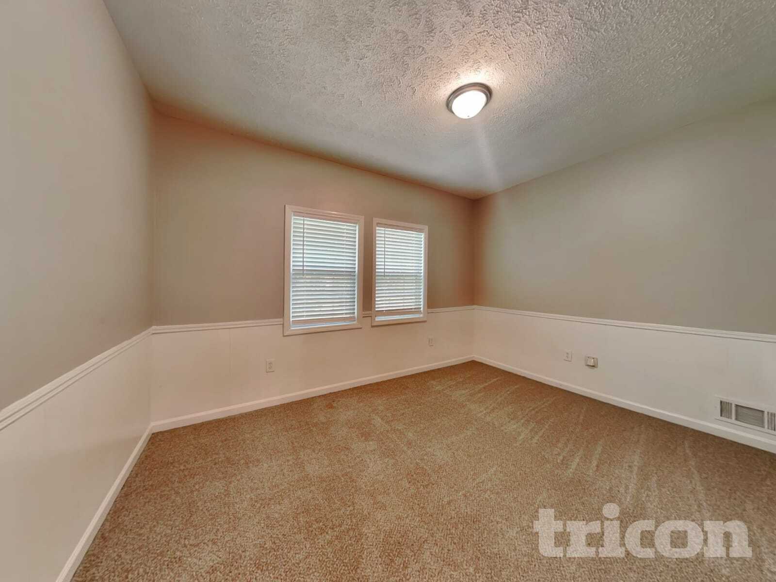 Building Photo - 515 Westbridge Dr