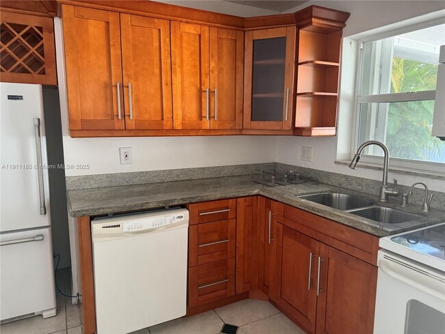 Building Photo - 1847 Wiley St