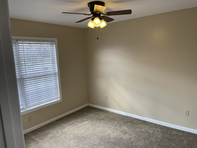 ceiling fans in each BR and LR - 705 Candlewood Dr