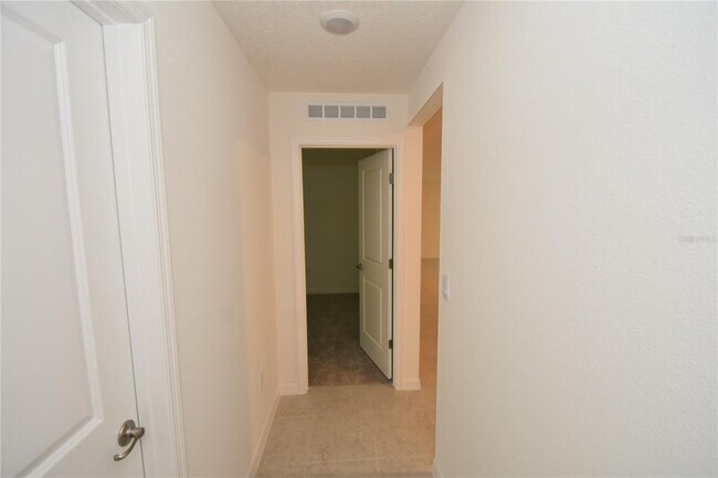 Building Photo - 5 Llestone Path