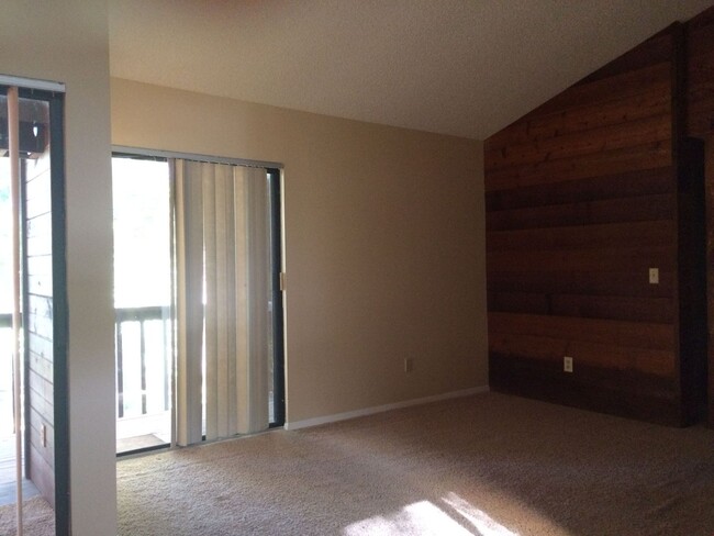 Building Photo - Available March 2025! Remodeled!! Close to...