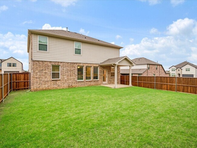 Building Photo - 2116 Sunnymede Dr