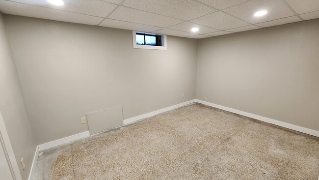 Building Photo - Spacious 4-Bedroom Home with Bonus Room, 3-Season Porch & Private Backyard