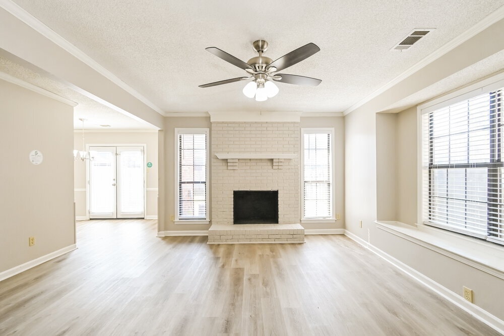 Building Photo - 7786 Hickory Meadow Rd