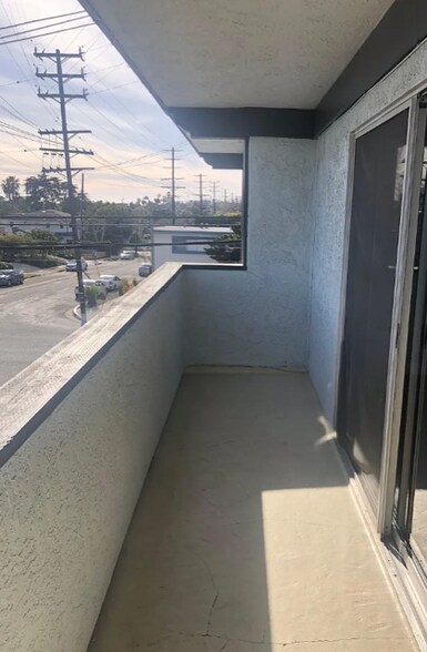 Building Photo - 11285 Charnock Rd