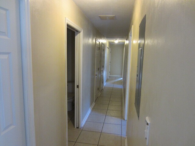 Building Photo - 1223 Cleveland St