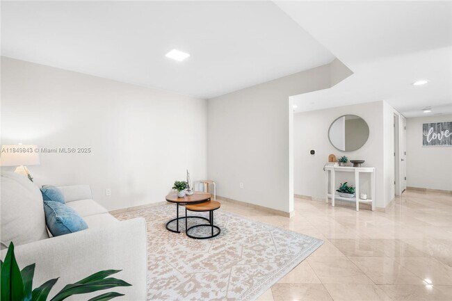 Building Photo - 16500 Collins Ave