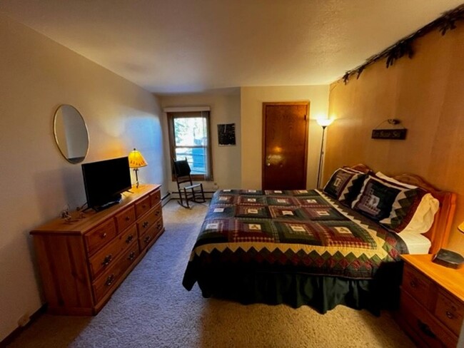 Building Photo - Long Term Rental- Buffalo Village BB208