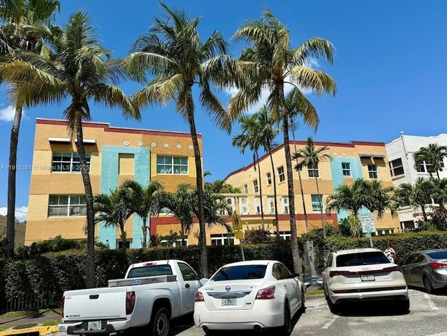 Building Photo - 1308 Drexel Ave