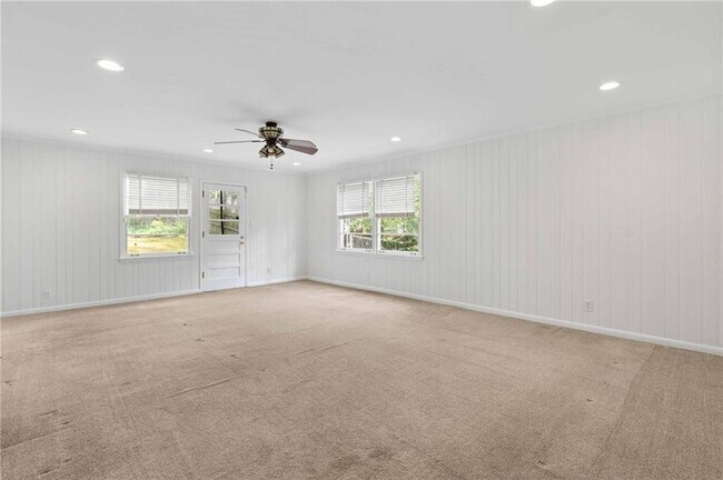 Building Photo - 274 Land O Lakes Ct NE